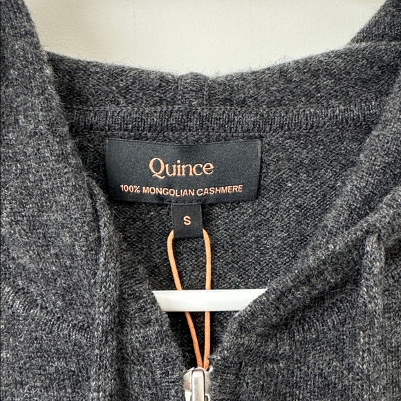 Quince Mongolian Cashmere Full-Zip Hoodie in Charcoal Size: S - Picture 5 of 7